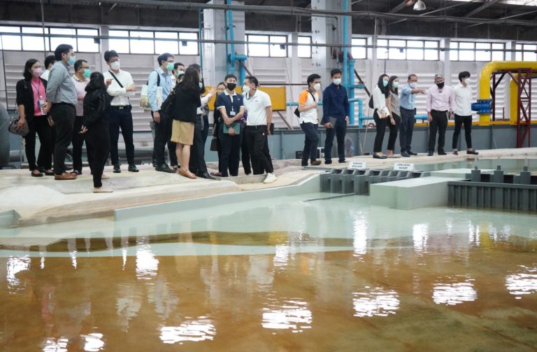 Representatives From the Lenders Group Visited WEM Hydraulic Laboratory